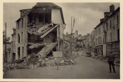 Crepy_ruine_panneau3.jpg