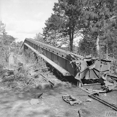 Belloy-sur-Somme IWM 1944.jpg