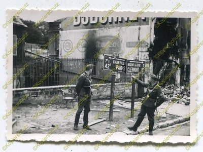 Gendarmerie-Escadron (mot.) 9 avec hausse col.jpg