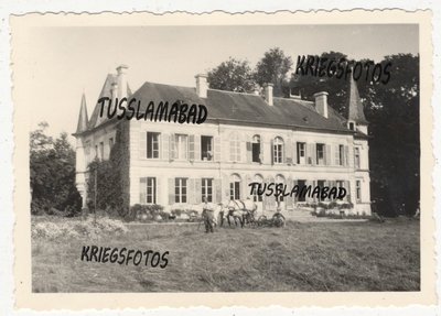 MONS EN LAONNOIS France Soldats Maison Château quartiers.jpg