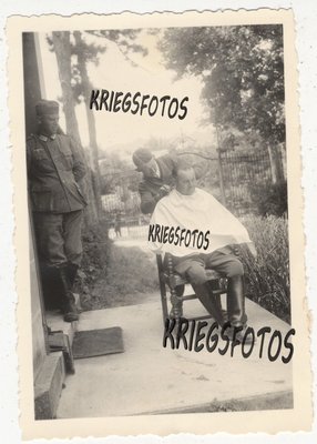 MONS EN LAONNOIS France Soldats coiffeur quartiers.jpg