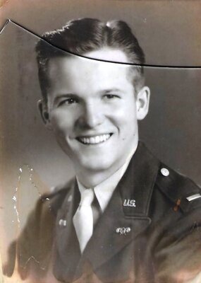 Sgt Robert H. REYNOLDS (Mitr. G) Tué.jpeg
