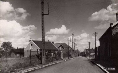 Rosières-en-Santerre rue Pasteur 2.jpg