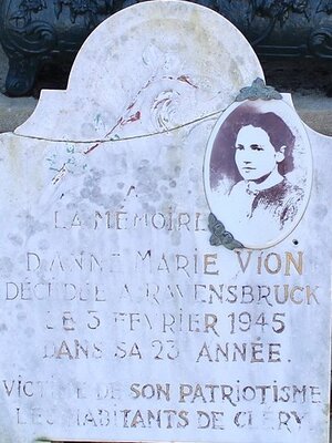 VION Anne-Marie plaque Cléry-sue-Somme 2.jpg