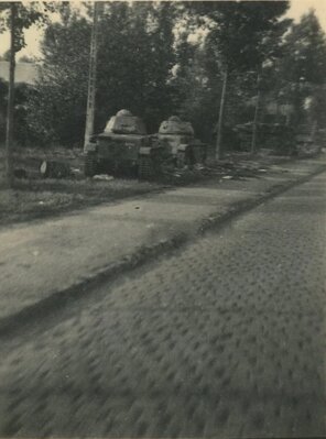 Char R-35 numéro 50711 du 12ème BCC Saint-Martin Longueau.jpg