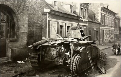 B1 bis TOULOUSE 8ème BCC 16 mai 1940 Origny Sainte Benoite.jpg