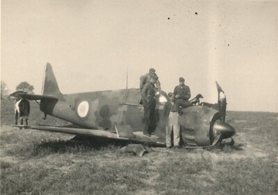 bloch 152 n° 120 GC II-10 Vervins 14 mai 1940 - 1.jpg
