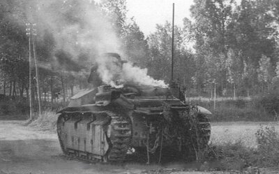 Char D2 DOUAUMONT Numéro 2051 19ème BCC 346ème CACC Rainvillers - 3.jpg