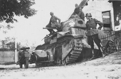 Char D2 JEMMAPES 19ème BCC 9 JUIN 1940 Mont Saint-Adrien.jpg