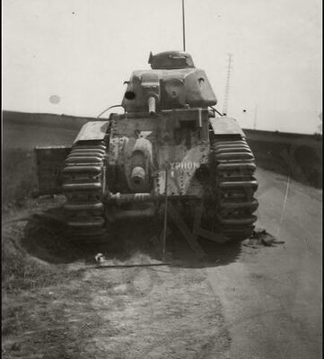 Char B1 bis TYPHON abandonné vers Guise.jpg