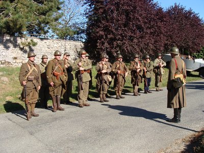 Troupes1 (Copier).JPG